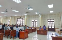Đại diện Viện KSND tỉnh Quảng Bình đọc cáo trạng truy tố.