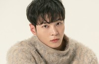 Sao nam 'kén' kịch bản nhất showbiz Hàn là ai?