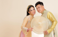 Hà Phương chụp ảnh Tết cùng “người tình âm nhạc” Trần Sang