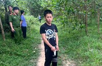 Đối tượng Nguyễn Thế Bảo tại hiện trường vụ án.