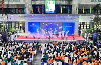 Sôi động dạ hội tiếng Anh của trường Nguyễn Tất Thành.