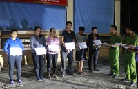 Các đối tượng tại cơ quan công an.