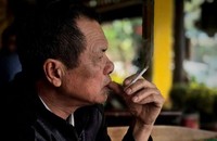 Cha, con và nghề báo