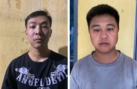 Đối tượng Nguyễn Minh Nhớ (trái) và Lưu Văn Nho (phải) tại Công an tỉnh Bắc Giang.