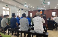 Một số bị cáo tại phiên xử. (Ảnh: Lam Hạnh)