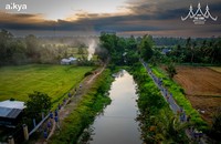 Vẻ đẹp xanh mướt của Trà Vinh trong làn sương sớm thu hút các vận động viên.