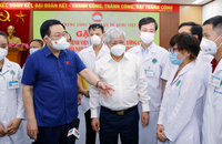 Chủ tịch Quốc hội: Ngành Y đã đặt lợi ích quốc gia, dân tộc lên trên hết