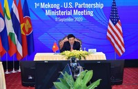 Phó Thủ tướng, Bộ trưởng Ngoại giao Phạm Bình Minh đồng chủ trì hội nghị.