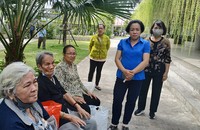 Nhiều người dân đến Ban tiếp công dân Quận 12 để gửi đơn thư khiếu nại.