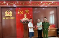 Bà Nguyễn Thị H. nhận lại số tiền chuyển nhầm từ anh H