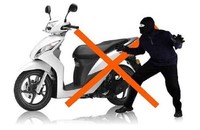 Cùng bạn trai mới quen vào nhà nghỉ, cô gái mất luôn chiếc xe máy