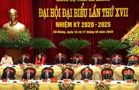 Đoàn Chủ tịch Đại hội.