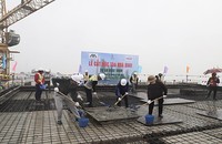 Tòa căn hộ DV01 đã cất nóc, dự kiến sẽ bàn giao cho cư dân vào Quý III/2023