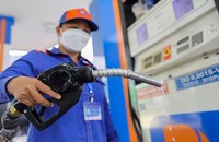 Thị trường xăng dầu đã trải qua một năm "dị biệt" chưa từng có. (Ảnh minh họa)