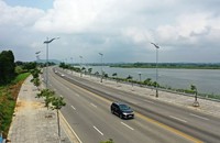 Dự án đường bờ Nam sông Trà Khúc (Quảng Ngãi) với vốn đầu tư gần 1.000 tỷ đồng - một trong những dự án mà Tập đoàn Phúc Sơn trúng thầu. (Ảnh: Viên Nguyễn)