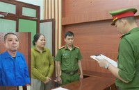 Khởi tố 2 vợ chồng sản xuất hơn 20 tấn cà phê bột giả.
