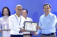 Báo Pháp luật Việt Nam nhận giải Khuyến khích loại hình bìa báo ở hạng mục Sản phẩm báo chí ấn tượng tại Hội báo toàn quốc 2025.