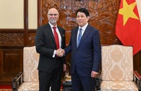 Chủ tịch nước Lương Cường tiếp Đại sứ Canada Shawn Perry Steil. (Ảnh: nhandan.vn)