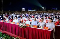 Ủy viên Bộ Chính trị, Giám đốc Học viện Chính trị Quốc gia Hồ Chí Minh Nguyễn Xuân Thắng dự Carnaval Hạ Long 2025.