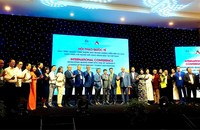 Các đại biểu chụp ảnh lưu niệm tại Hội thảo quốc tế.