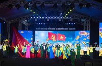Phần thi của đoàn nghệ thuật An Giang (ảnh Thanh Hùng).