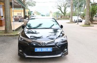 Xe biển xanh được đưa về trụ sở Phòng CSGT công an Hà Tĩnh để làm việc. Ảnh: CAHT