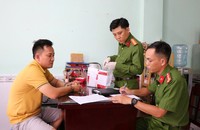 Bắt quả tang đối tượng vận chuyển trái phép khoảng 1kg chất ma tuý