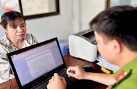 Khởi tố 7 đối tượng buôn lậu đường và thuốc lá