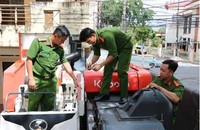 Phá đường dây vận chuyển trái phép máy gặt đập liên hợp từ Campuchia về Việt Nam