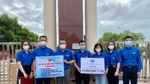 Phối hợp triển khai hoạt động thăm hỏi, trao quà động viên các lực lượng phòng, chống dịch Covid-19