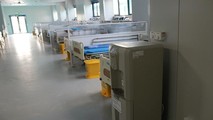 Gấp rút hoàn thiện hệ thống máy lọc nước uống trực tiếp tại Bệnh viện điều trị COVID-19