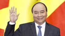 Thủ tướng lên đường dự Kỳ họp thứ 40 Ủy ban liên Chính phủ Việt-Lào