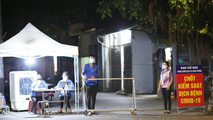 Thanh niên tình nguyện tham gia hỗ trợ công tác phòng chống dịch.