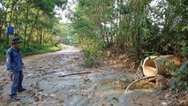 Người dân bức bức trước tình trạng ô nhiễm sông do vỡ hồ chứa quặng
