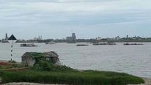 Cty Cổ phần Thủy Sản Xuân Thủy khai thác cát trên sông Hồng