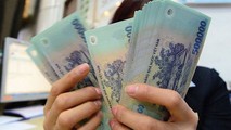 Nhiều ý kiến cho rằng, DNNN nên được tự chủ trả tiền lương theo hiệu quả sản xuất, kinh doanh