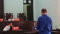 Tòa tuyên phạt bị cáo 18 tháng tù, trục xuất khỏi lãnh thổ Việt Nam sau khi chấp hành xong bản án