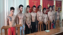 Nhóm đối tượng gây ra vụ việc, Phạm Phong Phú (thứ năm từ trái sang) là đối tượng cầm đầu vụ việc