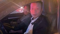 Người đàn ông được cho là đánh thanh niên vì bị nhắc nhở khi dừng xe quá lâu.