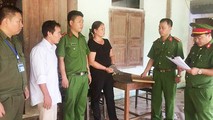 Công an bắt tạm giam cô giáo Vi Thị Hoa (ảnh CQĐT cung cấp)