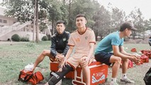 Các cầu thủ trẻ bị chấn thương ở SLNA đã được đưa đi chữa trị