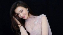 Siêu mẫu bị 'bóc phốt' lừa gạt khán giả ngày đầu năm mới