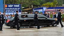 Tiết lộ lý do bất ngờ nhóm vệ sĩ chạy bộ theo xe Chủ tịch Kim Jong-un