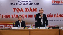 Ông Nguyễn Kim Tinh, Phó Bí thư thường trực Đảng ủy Bộ Tư pháp phát biểu dẫn đề Tọa đàm.