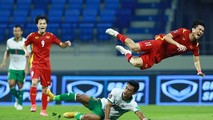 Tuấn Anh tự xin ra sân sau pha 'chặt chém' của Indonesia