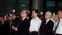 Thường trực Ban Bí thư Trần Quốc Vượng đến viếng ông Trần Quốc Hương.