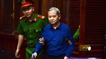 Cựu Phó Chủ tịch UBND TP HCM Nguyễn Hữu Tín vướng lao lý vì sai phạm về quản lý, định giá nhà đất.