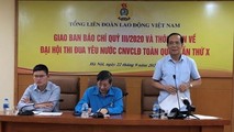 Ban tổ chức trả lời các câu hỏi của phóng viên tại buổi họp báo.