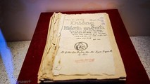Sách "Đường Kách mệnh" được công nhận Bảo vật quốc gia Việt Nam năm 2012, hiện đang được lưu giữ tại Bảo tàng Lịch sử quốc gia. Ảnh: TTXVN.