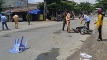 Tin giao thông đến sáng 16/5: Người phụ nữ ngã vào xe tải tử vong; nghi án ô tô đuổi theo húc xe máy khiến 2 người chết